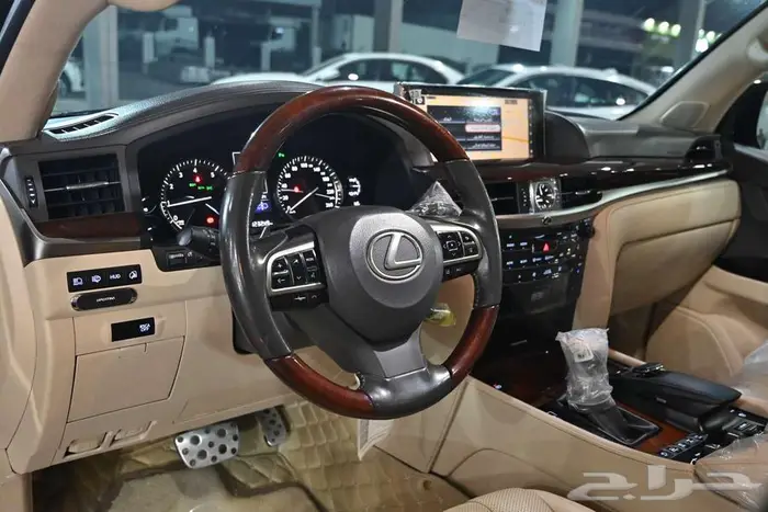 لكزس LX570S 2021 فل سعودي 11