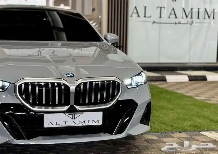 BMW 520i M-Kit 2024 (كاش - تمويل ) 6