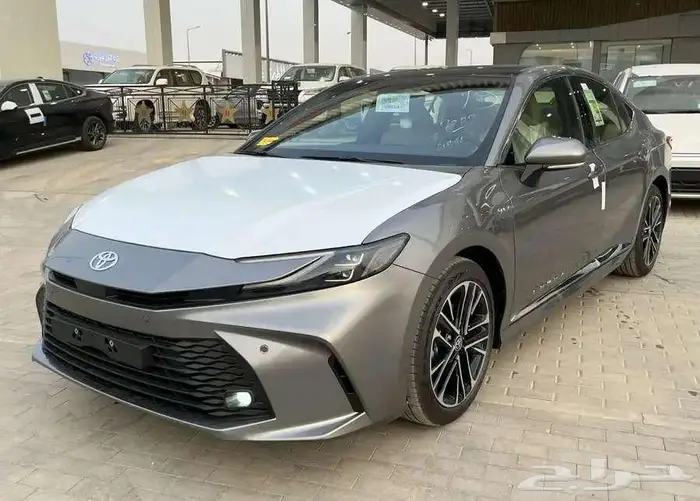 تويوتا كامري LE هايبرد 2025 - سعودي اصفار 2