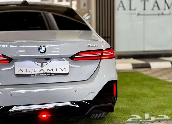 BMW 520i M-Kit 2024 (كاش - تمويل ) 12