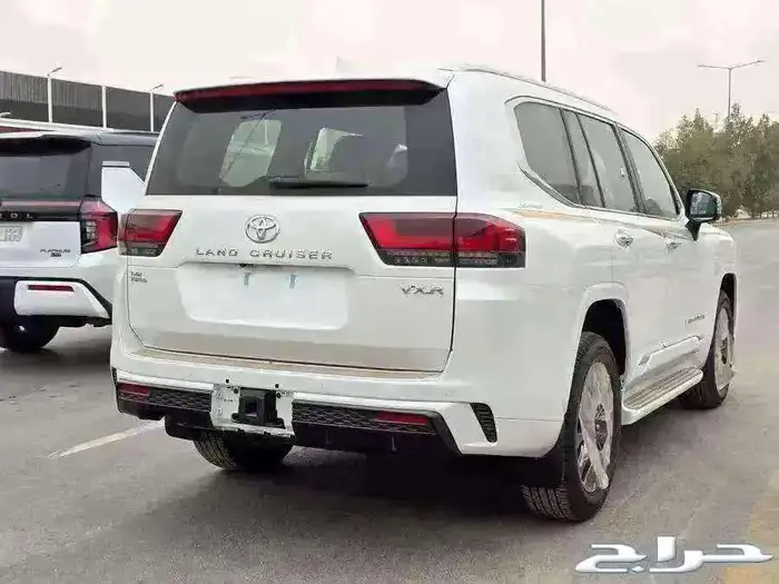 لاندكروزر VXR بريمي فل كامل موديل 2025 4