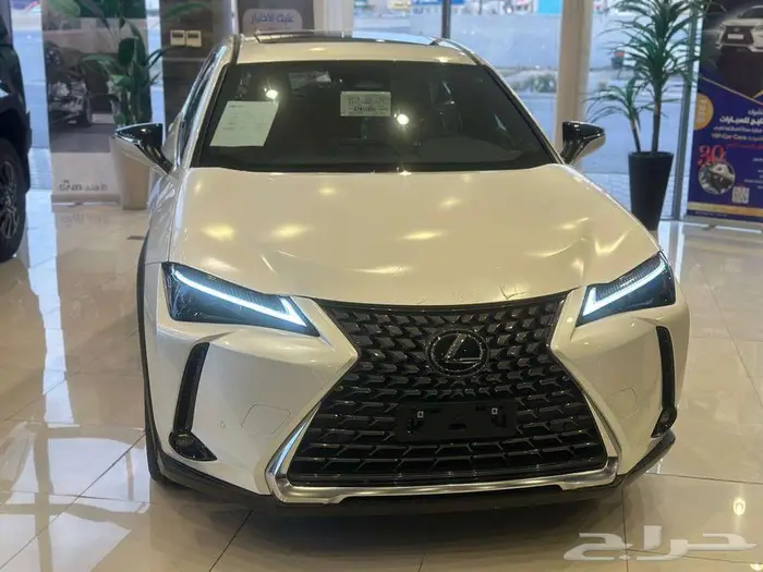 لكزس UX300 هايبرد 2024 2