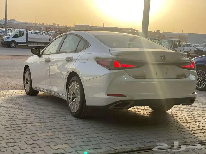 لكزس ES 350 CC فتحة سقف 2025 - أقل سعر 10