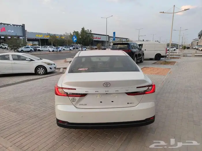 تويوتا كامري E-PLUS هايبرد 2025 13