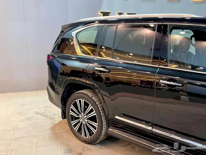 لكزس LX600 BB موديل 2025 كاش او اقساط 4