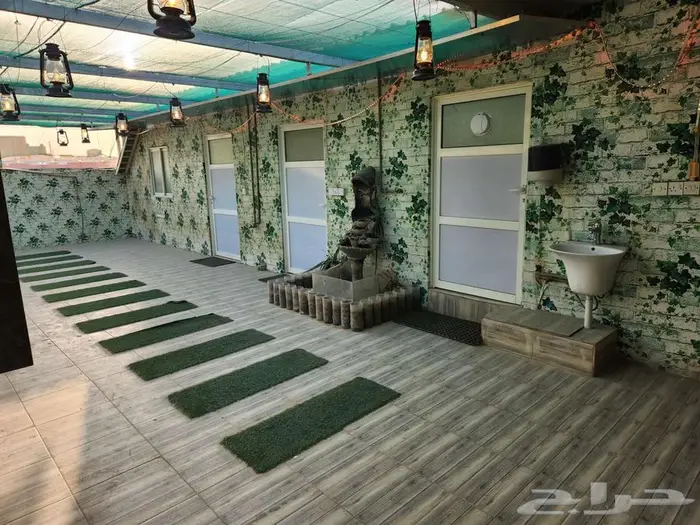 للايجار شقه كبيره مثل الدور بسطح 9