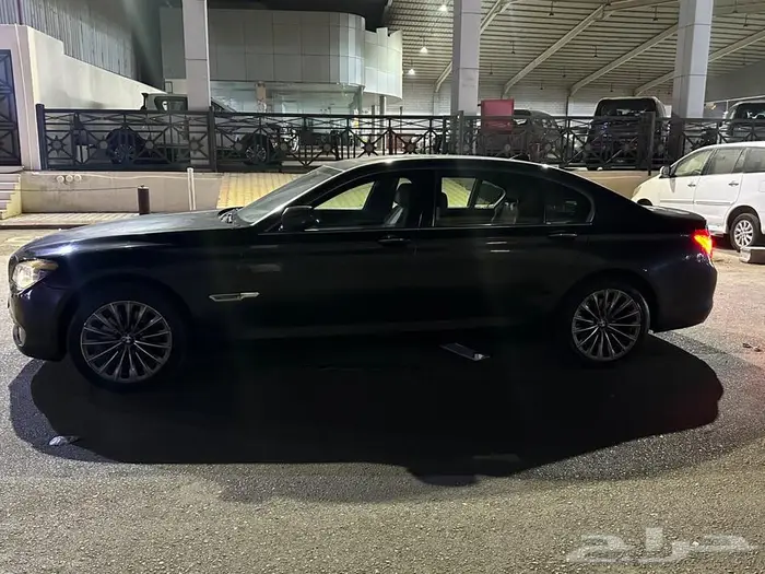BMW 2012 740 فل اوبشن 10