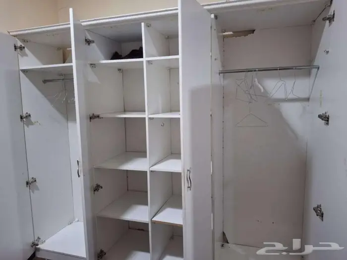 دولاب ملابس نظيف 3