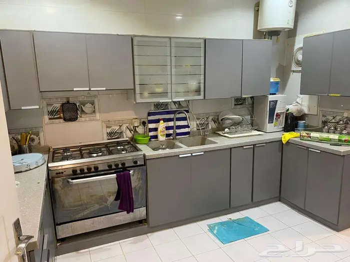 للبيع دور اول حي المصيف 8