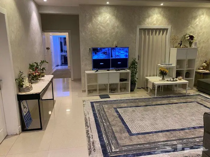 للبيع دور اول حي المصيف 1