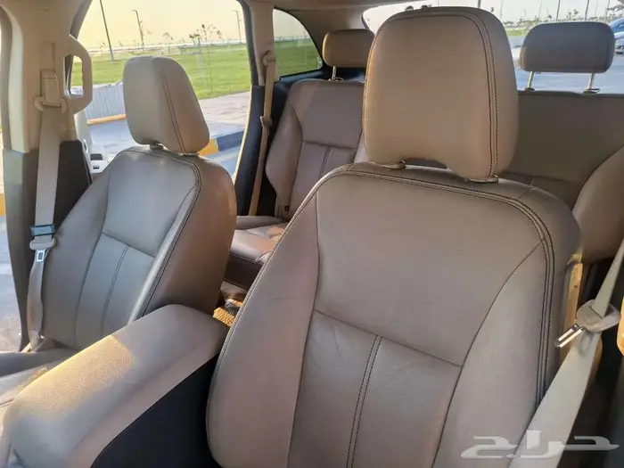 FORD EDGE مخزن 2008 للمستخدم VIP 9