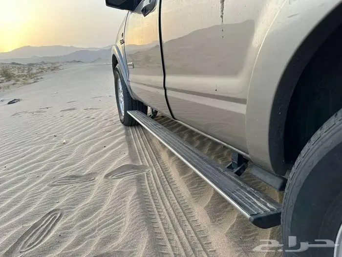 للبيع اكسبلورر فل كامل 8 Vنظيف جدا جاهز للنقل والسفر 26