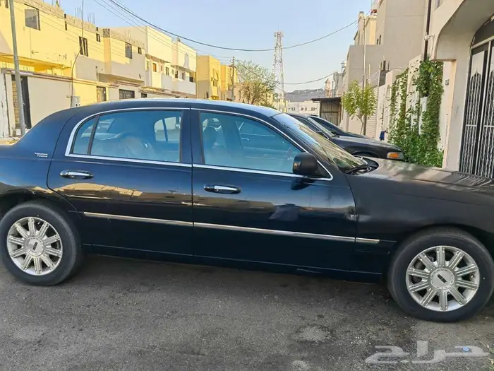 تاون كار 2007 للبيع 4