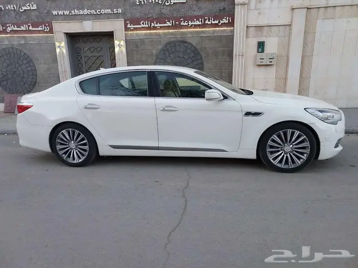 2017 Kia Quoris كيا كوريس V6 نظيفة 1