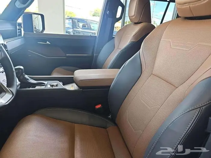 لكزس GX550 لاكجري بلس 2024 بسعر 444 الف واصل للبيت 4