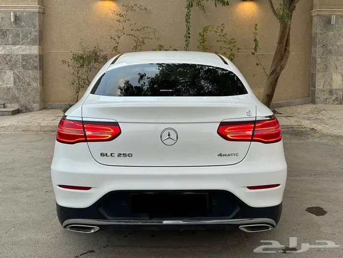 مرسيدس GLC 250 موديل 2019 مخزن 3