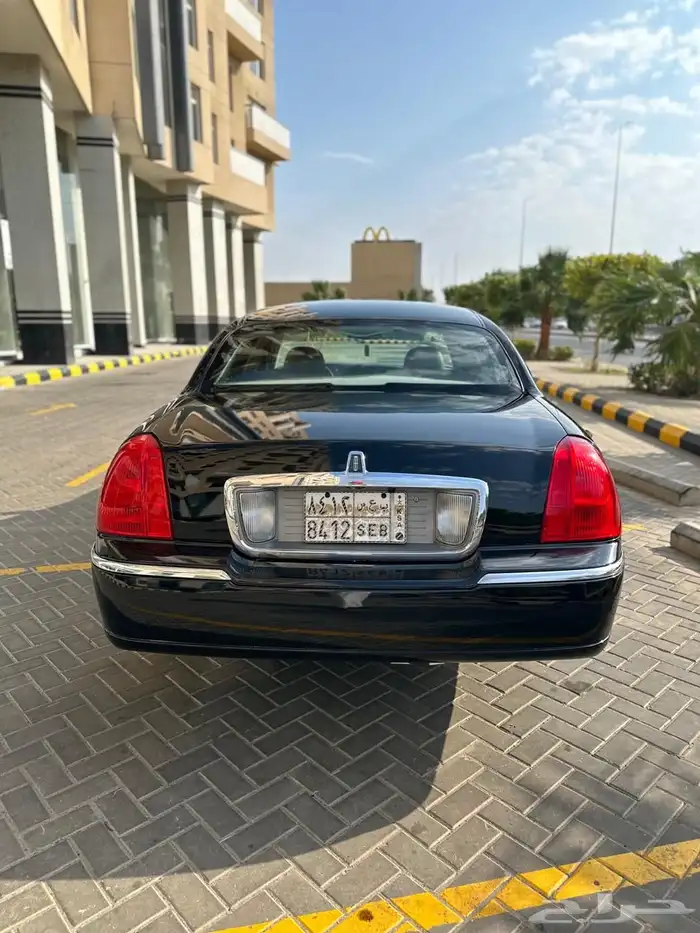 لينكون تاون كار 2006 شرط 8
