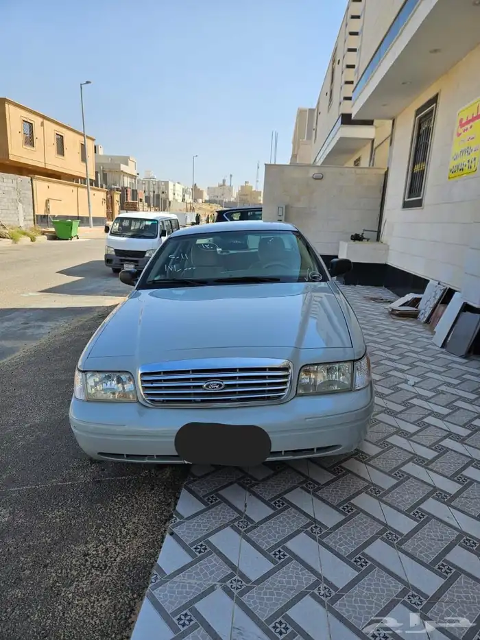 فورد بوليسي للبيع 3