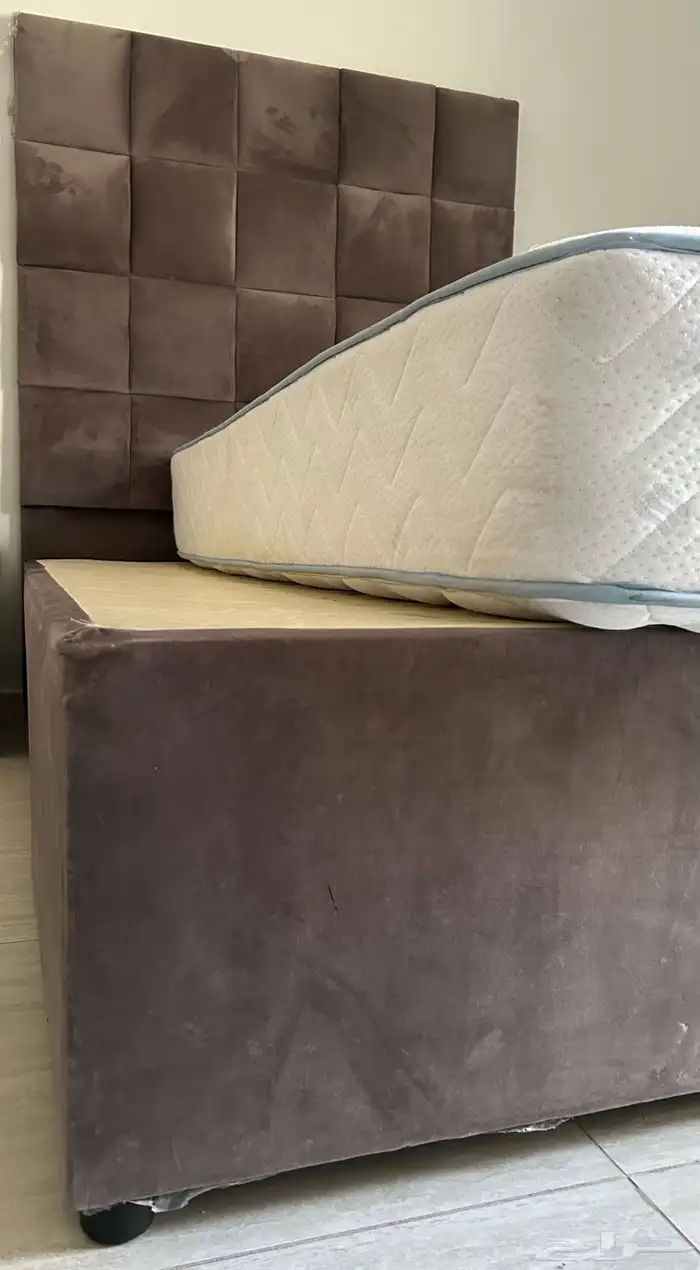 سرير كوين رمادي 1