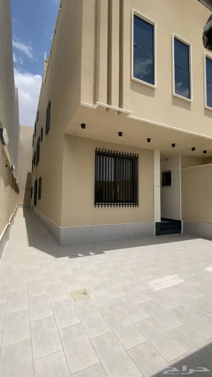 للبيع فله روف تشطيب فاخر شمال خميس مشيط حي النور 30