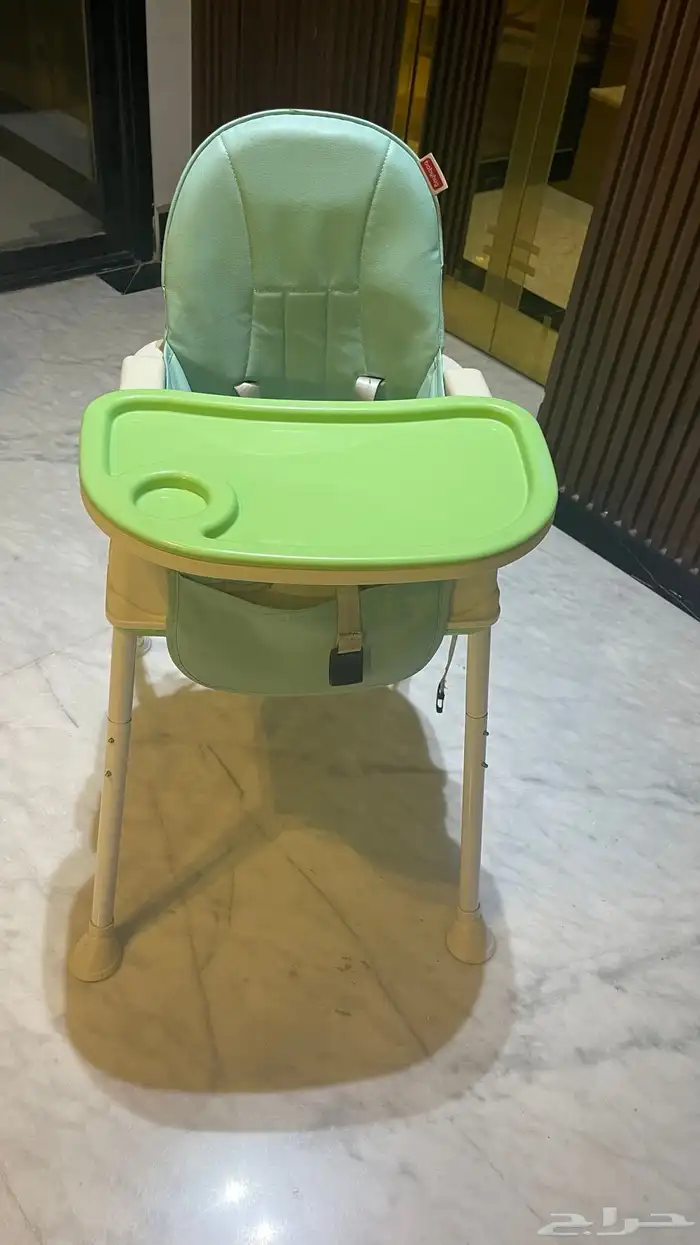كرسي اطفال بحالة جيدة 2