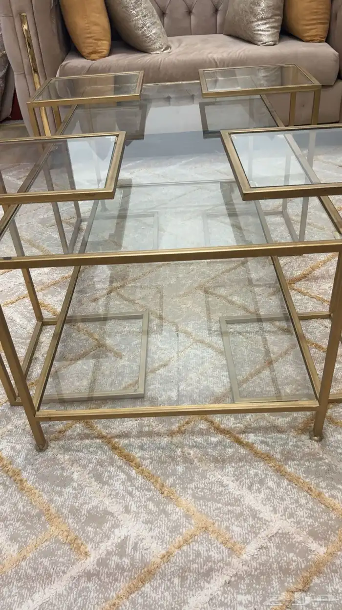 طاوله للبيع 0