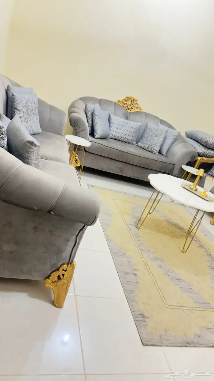 كنب ملكي كلاسيك 0