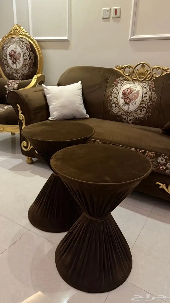 كنب نظيف للبيع بسعر مناسب 2