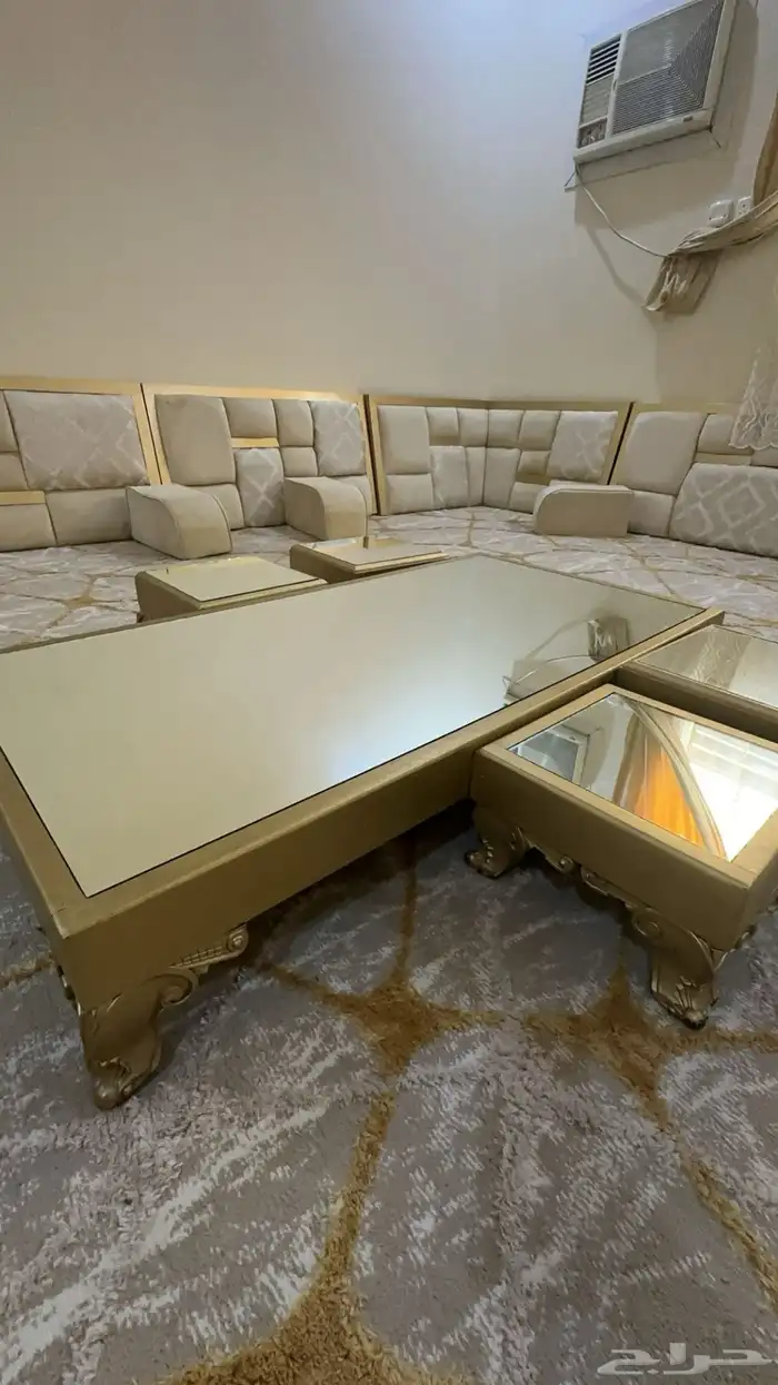 عرض طاولات أرضية للبيع 0