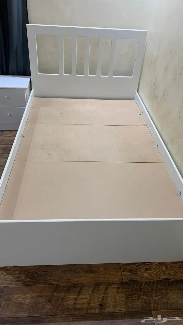 سرير و كومدينه 1