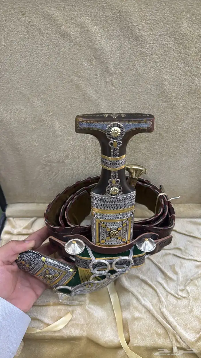 جنابي حك زراف وقرن 1