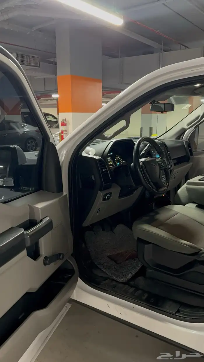 فورد F150 ثمانية سلندر V8 بدون دبل 6