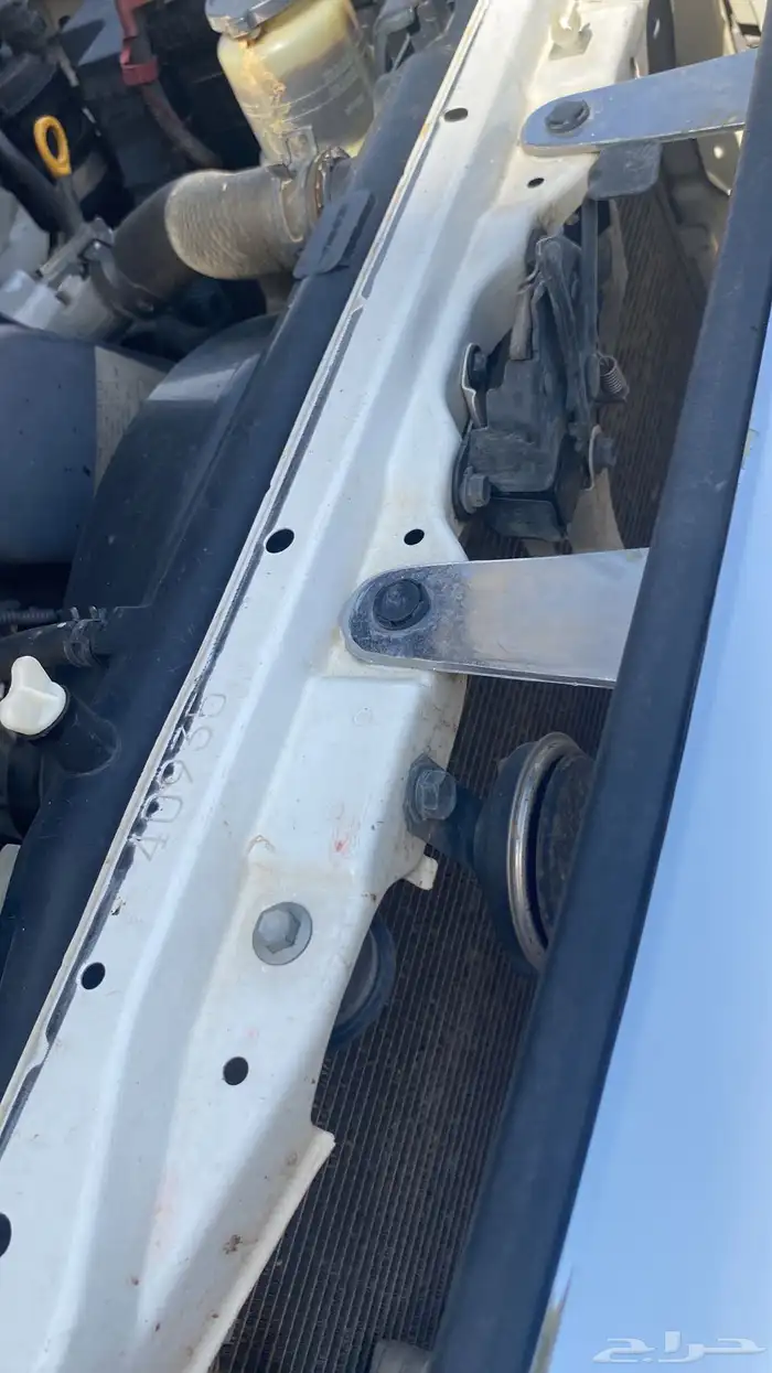 هايلوكس غماره موديل 2011 ديزل شد بلد للبيع 9