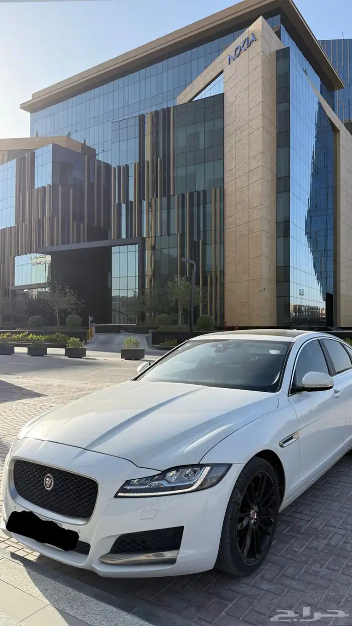 جاكوار XF 2018 4