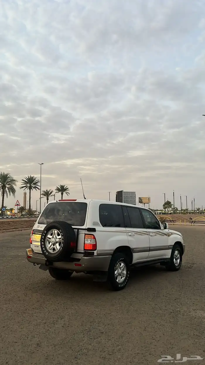 لاندكروزر 99 VXR سبير علاق 1