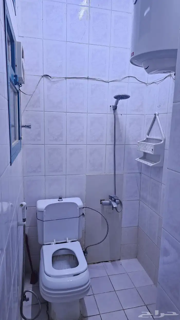 شقة للإيجار شهري 3300 شامل الكهرباء والمياه 3