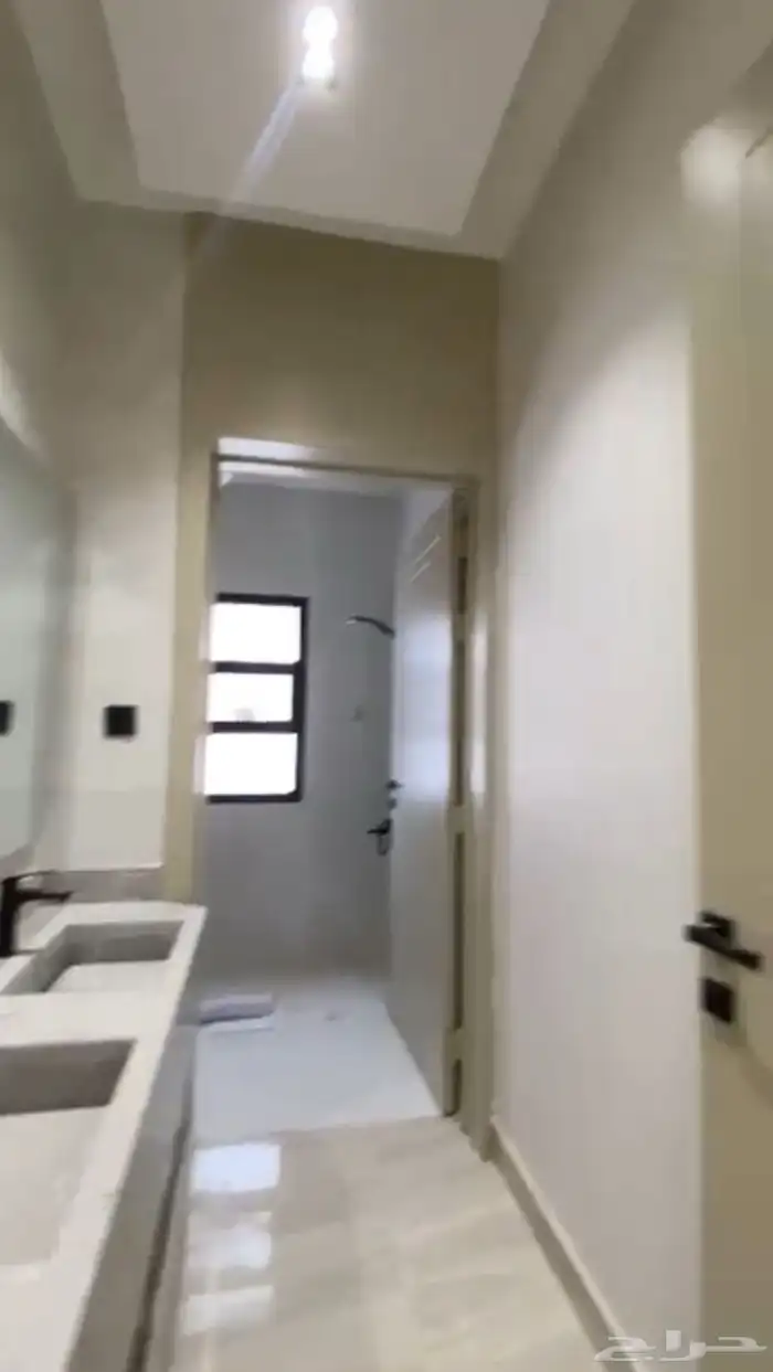 للإيجار دور مستقل بحي بدر 1