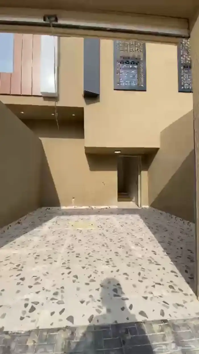 للإيجار دور مستقل بحي بدر 3