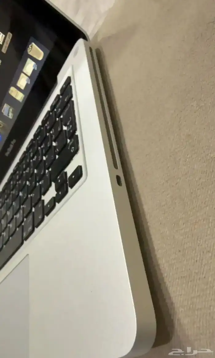لاب توب ابل ماك برو للبيع او البدل باايباد 4
