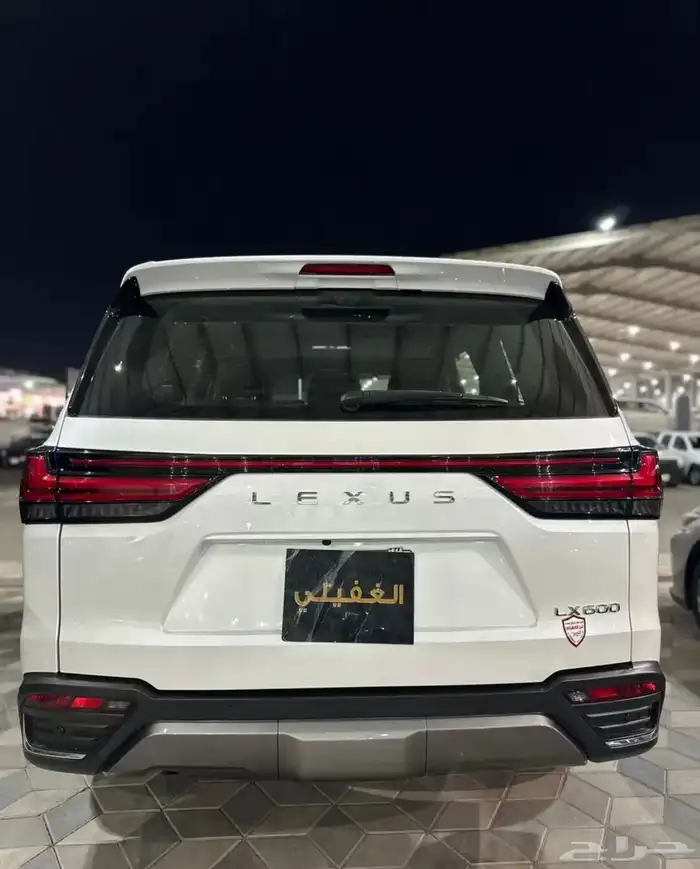 لكزس LX6002022 4