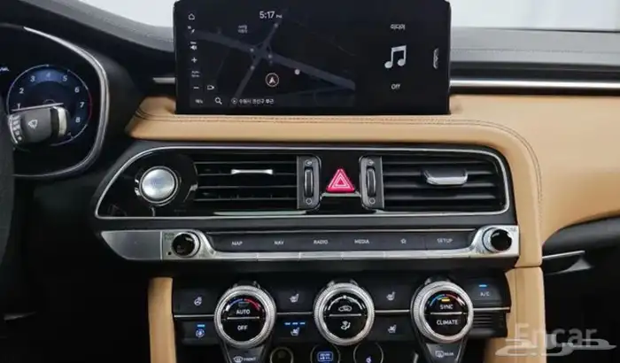 G70 2.0T 4MATIC 13