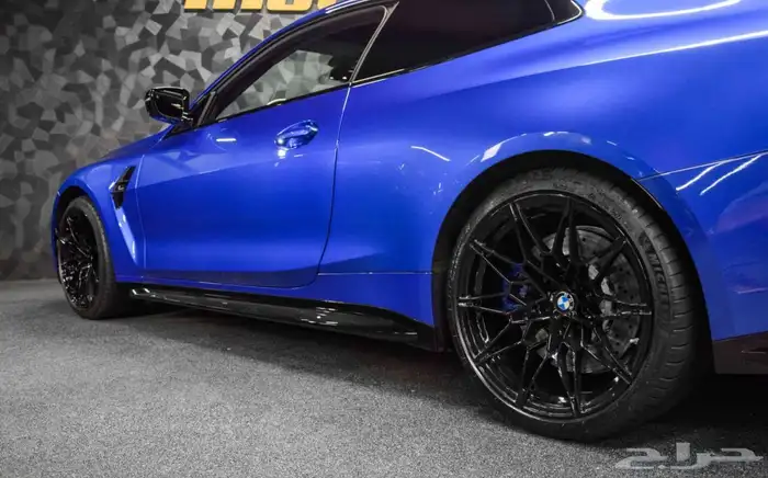 BMW M4 Competition Coupe X-DRIVE G82 - BMW INDIVIDUAL 2024 25