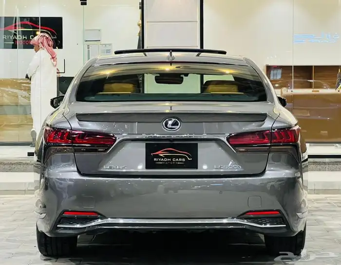 لكزس 2022 LS500h سعودي ( بحالة ممتازة ) 3