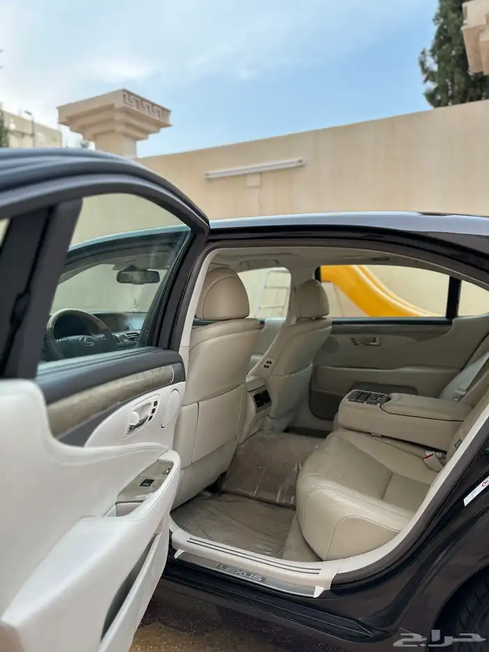 لكزس LS 460 موديل 2013 نظيف جدا 39