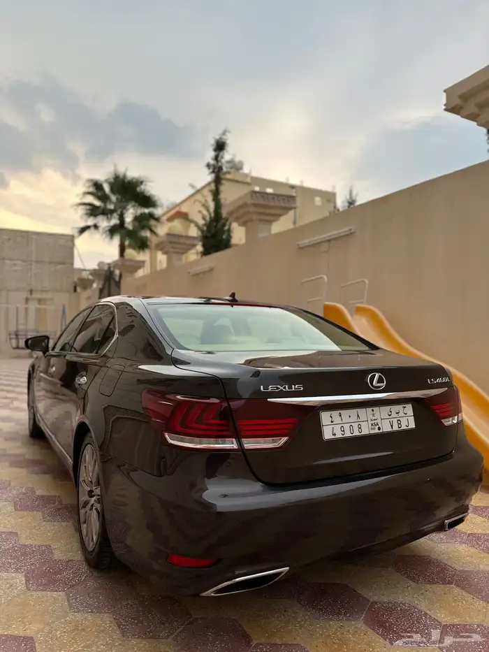 لكزس LS 460 موديل 2013 نظيف جدا 18