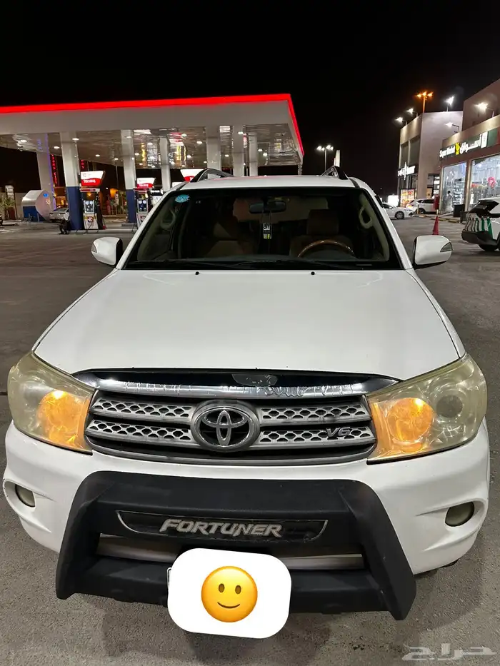 فورتشنر ابيض 2011 ستة سلندر 24