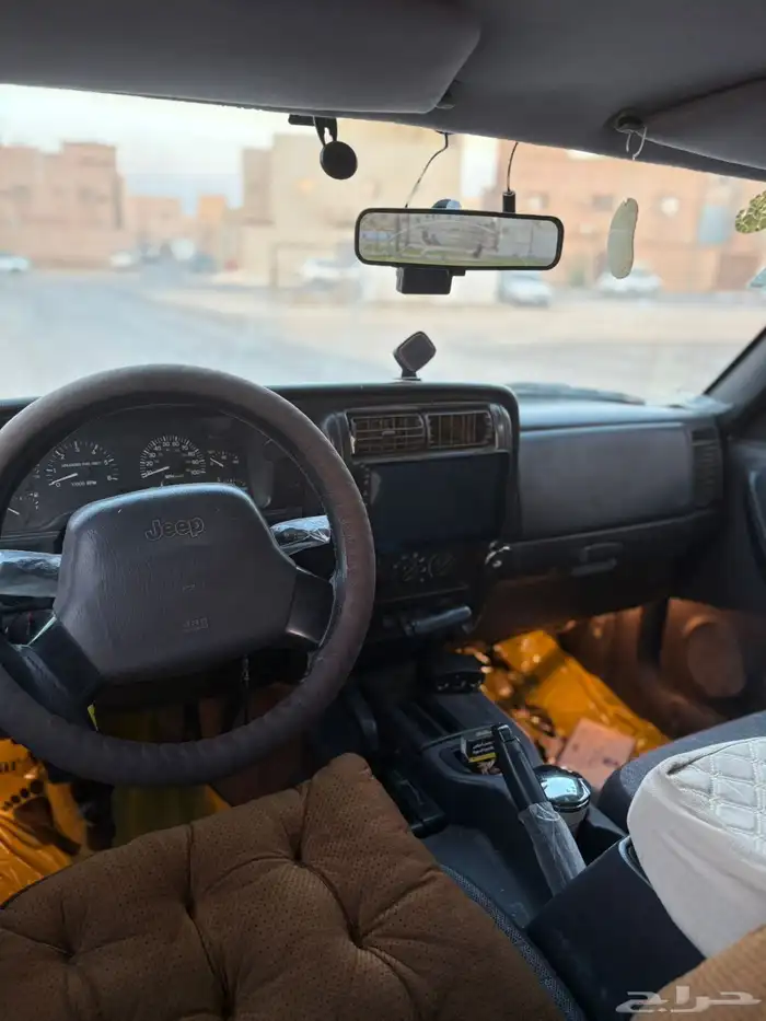 جيب شيروكي موديل 2000 6