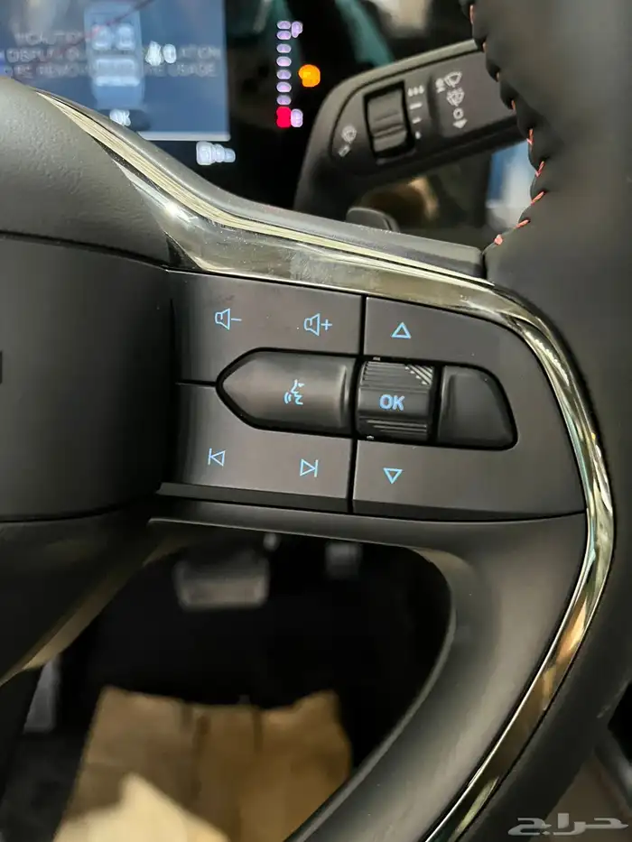 عرض خاص فورد تورس تيتانيوم 2026 جاهز 142400 8