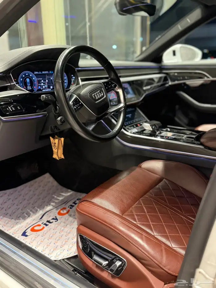 اودي A8 5