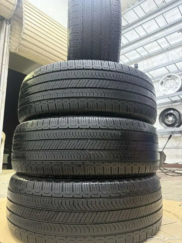 235 60 18 طقم كفرات كونتيننتال 1